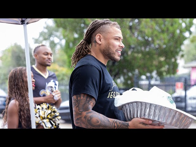 Recap: Saints host turkey giveaways ahead of Thanksgiving | New Orleans Saints