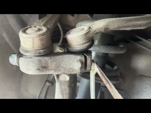 Pinch Bolt Removal Easier way for Audi B8 A4, A5, S4, S5, & Q5 DIY Front Control Arm Replacement