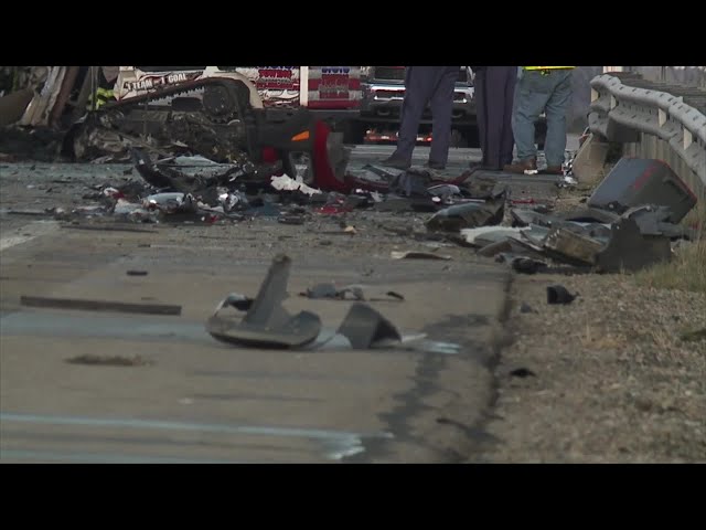 4 dead, 17 injured after semi crashes into several vehicles along I-96 near Webberville