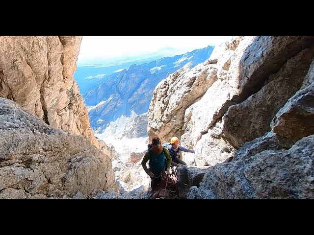 Climbing Grand Teton 360° Upper Exum Route Pitch 5:  Bypass