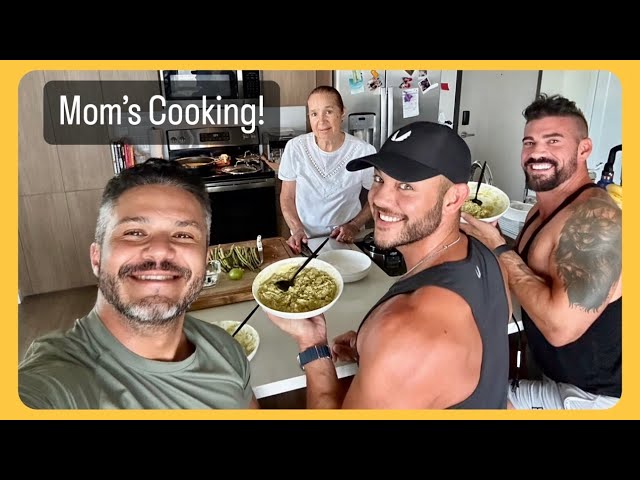 COOKING VLOG | Mole Verde con Pollo - Green Mole with Chicken