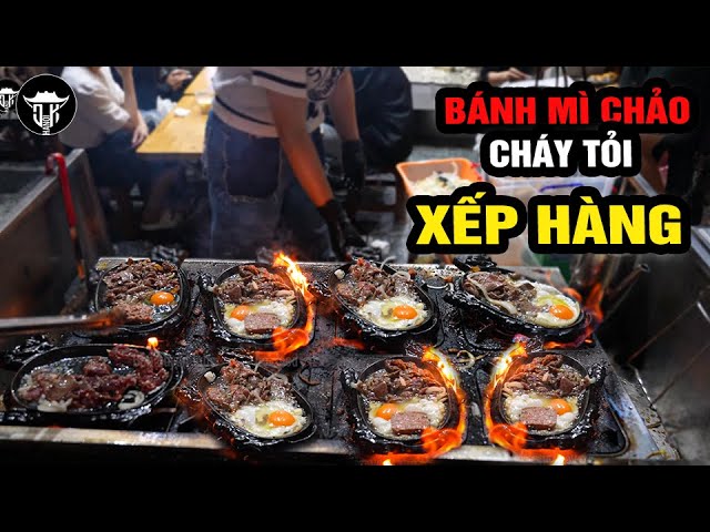 XẾP HÀNG CHỜ ĂN BÁNH MÌ BÒ CHÁY TỎI CHẢO GANG 45K 500-700 suất/ngày