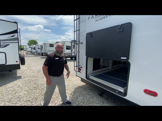 2021 Alliance Paradigm 385FL - An awesome fifth-wheel with an amazing front bath!