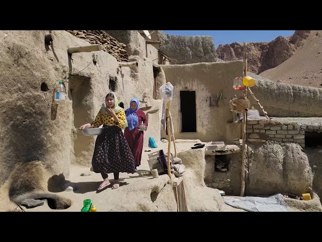 Village Life in Afghanistan | Cooking Traditional Food "Chicken Shula"