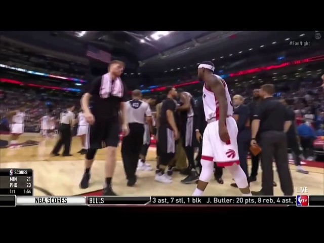 Terrence Ross tries to sneak into Spurs huddle, Ime Udoka quickly covers his eyes January 24, 2017