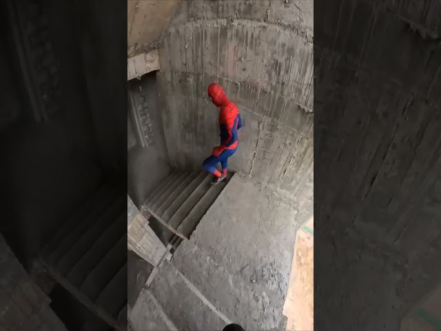 Spiderman parkour running pov 🥳#rooftoop #parkourfreerun #parkourlife #shortlife