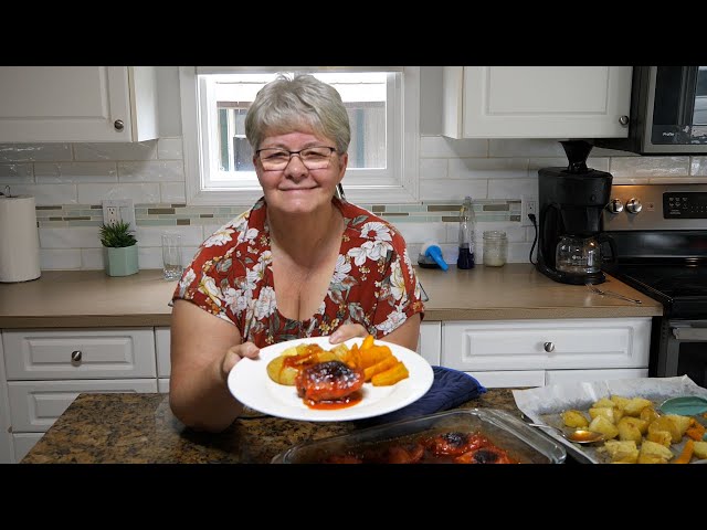 Quick 3 Ingredient Apricot Glazed Chicken Thighs