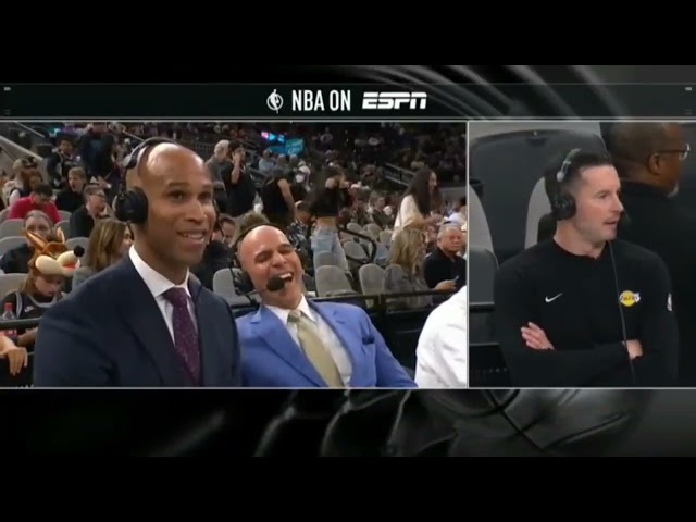 JJ Redick did NOT want to do this ESPN halftime interview with Richard Jefferson 😂