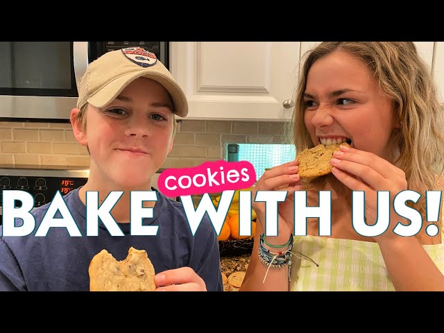 BAKE WITH US | CHOCOLATE CHIP COOKIES | WHO MAKES THEM BETTER?