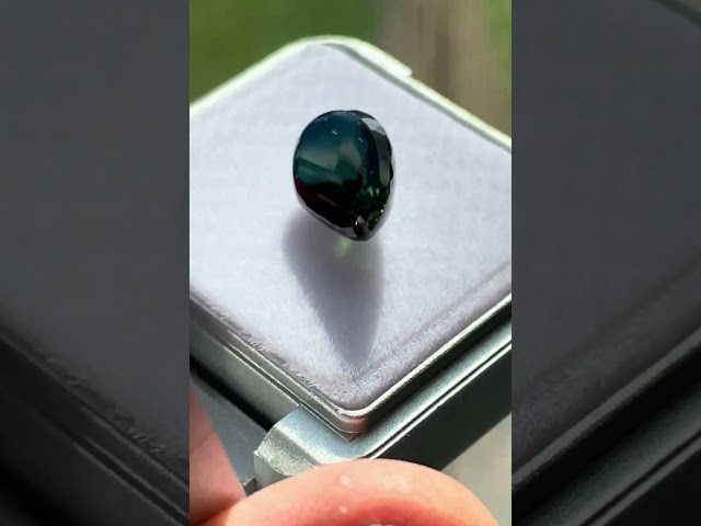 Natural 7.6 ct Australian Blue Teal Sapphire Parti Color Untreated SymmArtGems sale@ ModernGemscapes