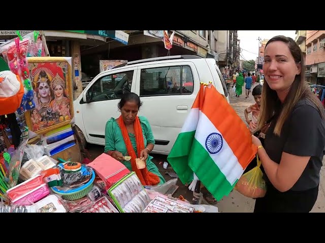 Craziest street in Delhi, India: Paharganj, the most "dangerous" hood 🇮🇳