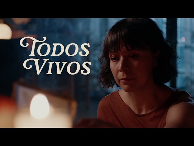 A woman performs a ritual on the Day of the Dead | Todos Vivos