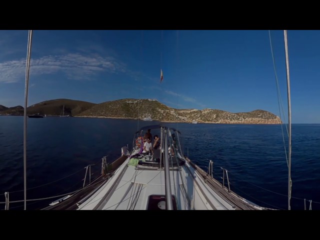 Sailing to cabrera - video 360