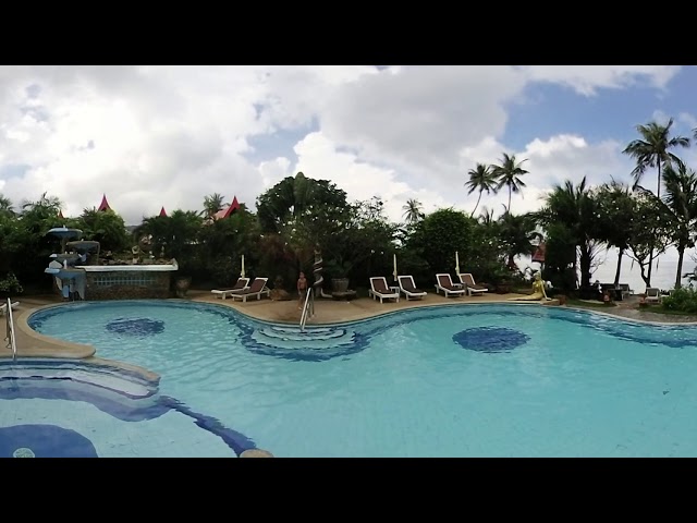 Koh Samui - Tobias in the pool 360