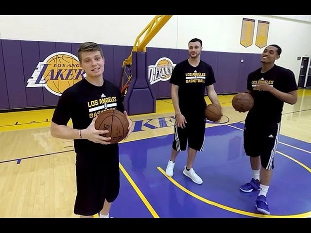 NBA 360 - Jordan Clarkson and Larry Nance Jr. Take on Austin Mills in a Game of PIG!