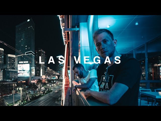 WE'RE IN VEGAS! (and flew in a helicopter)