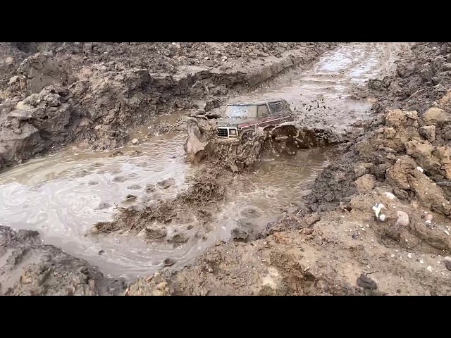 TRX4 ‘79 Bronco EXTREME mud bath