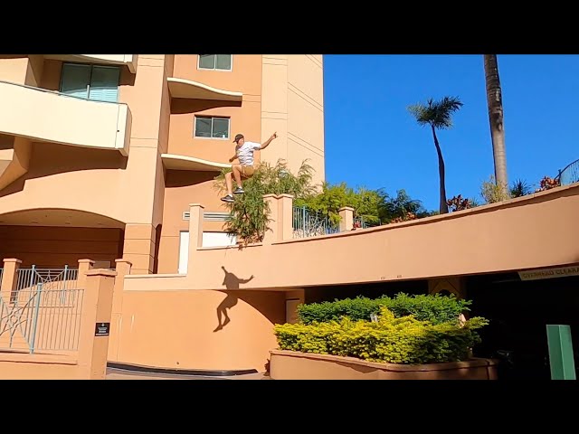 PARKOUR TWINS - CRAZIEST JUMP IVE EVER SEEN