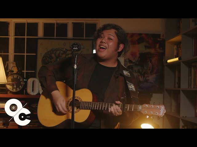 darwin navarro - Kahit Na Mali (Odd Corner Performance)