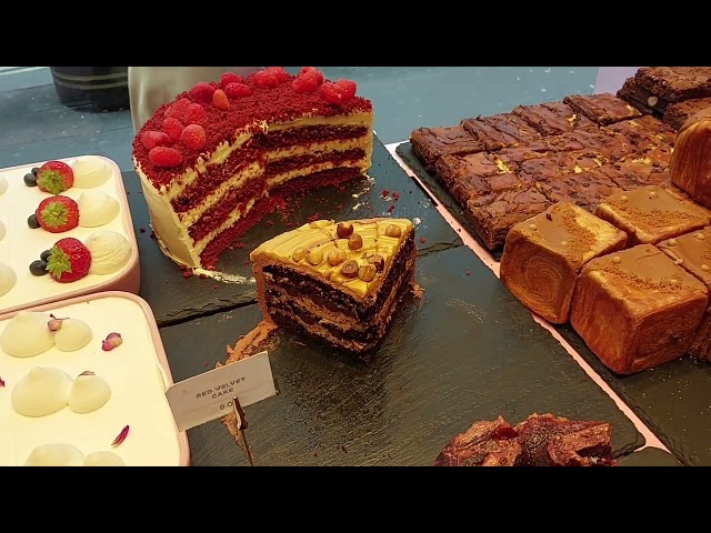 The best Street Foods, Cakes, Ice Creams, London