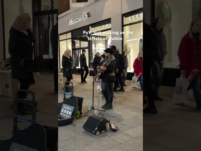 Feel this magical atmosphere🎄 #christmas#trip#dublin#music#walking#singing#winter#travel#ireland