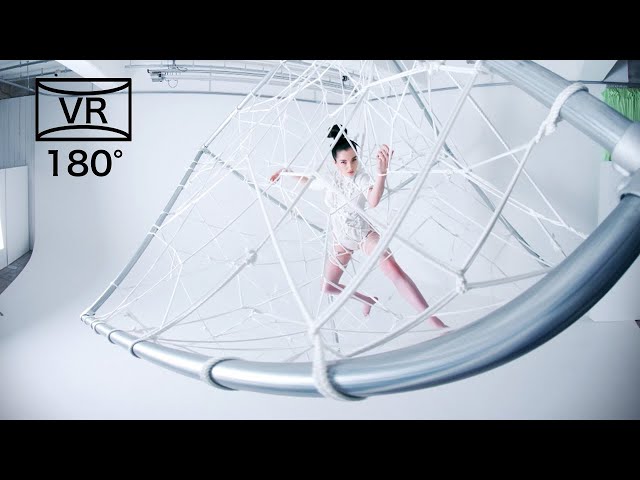 [VR180] White Cube - Poppy × Hajime Kinoko -