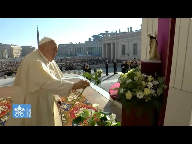 El Papa Francisco ante la Virgen de los Desamparados: "invito a todos a rezar por Valencia"