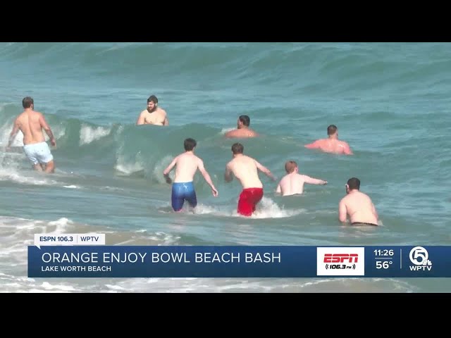 Syracuse players enjoy beach day before Boca Raton Bowl