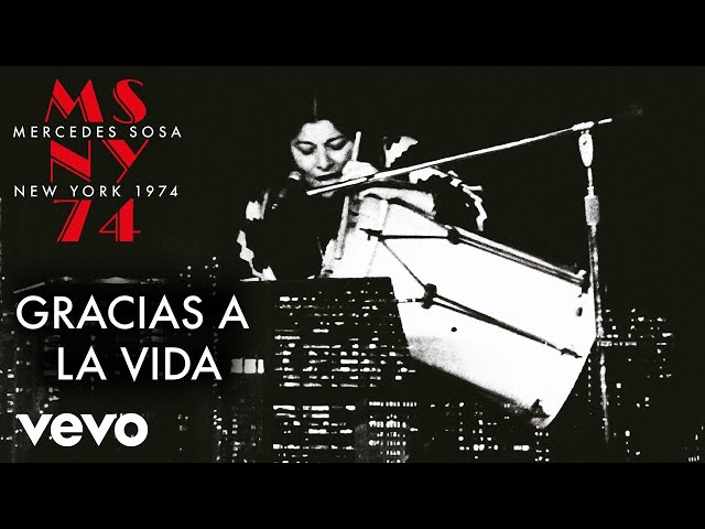 Mercedes Sosa - Gracias a la Vida (En Vivo NY) (Official Video)