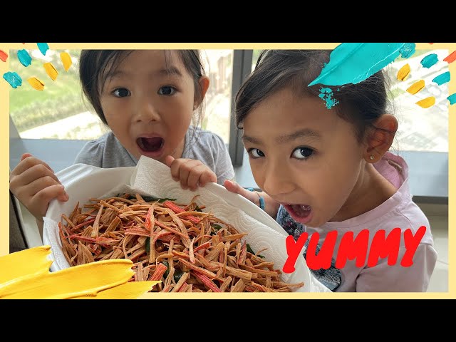 123 Go Kids - Kids cooking fried crab sticks - crispy, yummy and tasty fried crab sticks