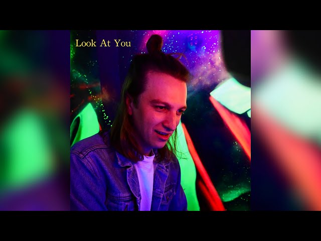 Luscent | Look At You (audio)