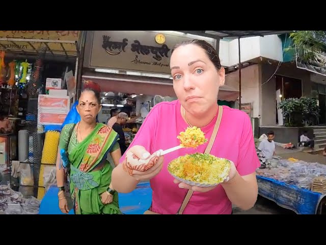 Indian Street Food: Eating Pani Puri in Mumbai 🇮🇳😋 A Local Invites Me!