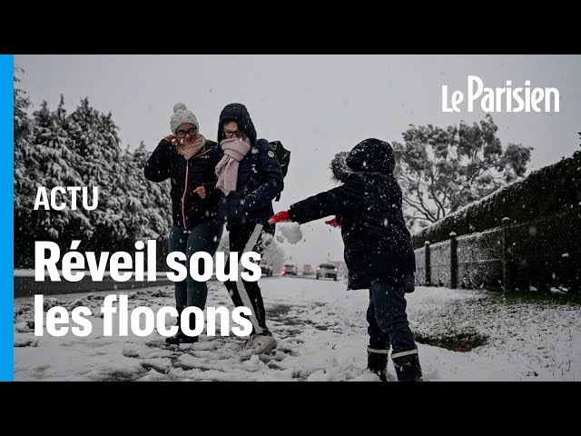 Les images impressionnantes des premières chutes de neige en France