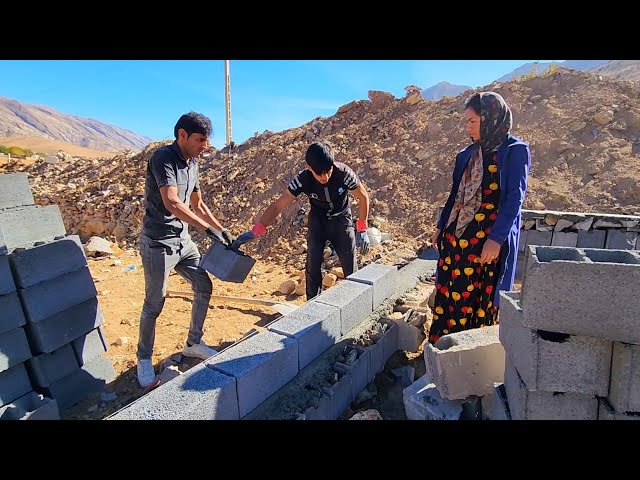 "Continuing the foundation ofRazia's dream house with thehelp of Abu and RafiqMohammad"