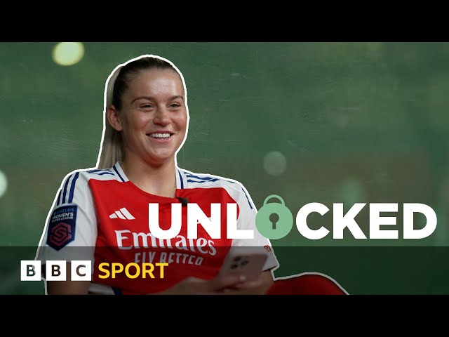 Arsenal's Alessia Russo writes poem for best mate Tooney - 'She's going to be confused!' | UNLOCKED