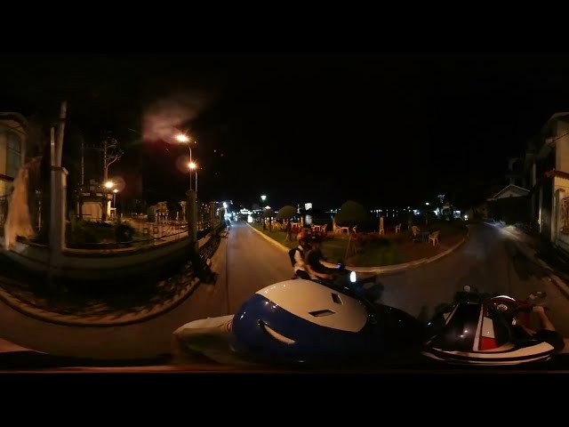 Driving around the lake An Bien in Hai Phong, Vietnam (Gear 360)