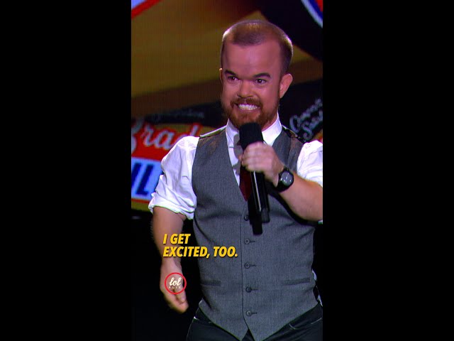 When I see a little person I get excited too 🎤😂🏃‍♂️#BradWilliams #standupcomedy  #comedy #shorts