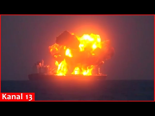 The moment Houthis attacked Greek ship in Red Sea – Strong blast occurred