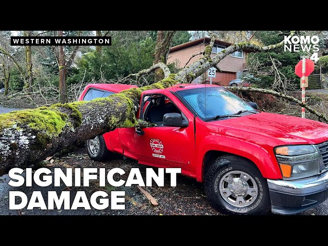 'Bomb cyclone' wreaks havoc in western Washington, leaves 2 dead and causes mass outages