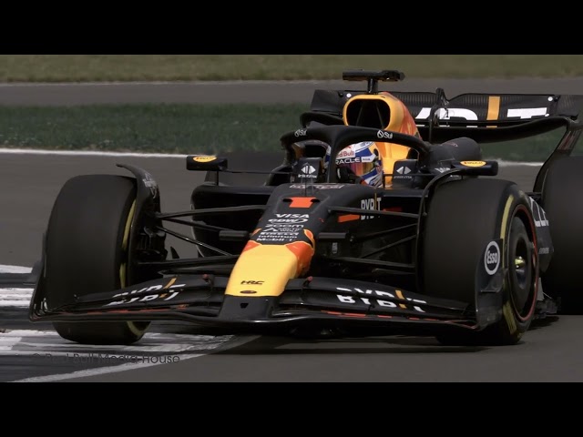 Max Verstappen in actie tijdens filmdag in Silverstone