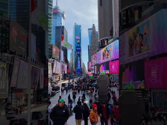 NEW YORK CITY: Exploring Times Square in Manhattan, NY, USA / March 2022 #shorts #4k