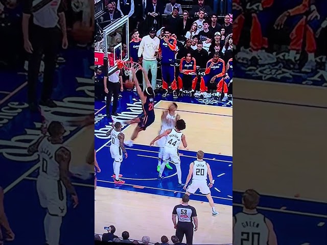 Giannis can’t stop Jericho