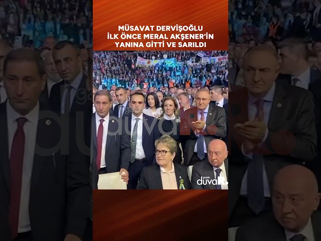 Dervişoğlu, İYİ Parti'nin 7. yıl kutlamalarında Akşener’in yanına gitti ve sarıldı #shorts