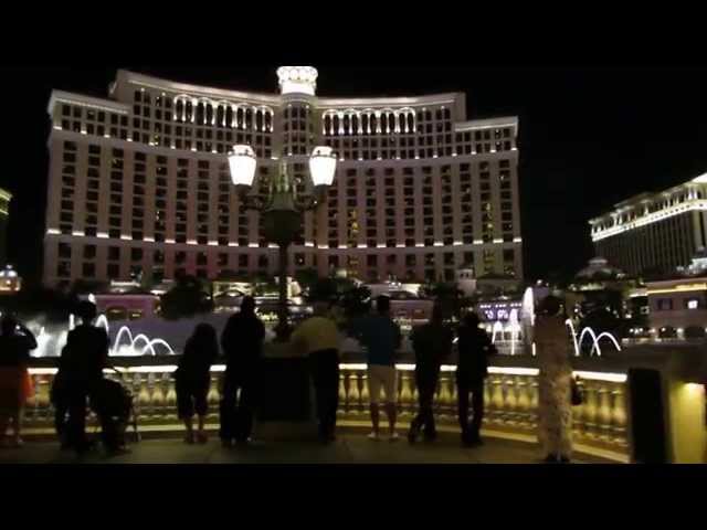 2014 Bellagio Fountain Show Walk Around. Emotional Titanic Flute Celine Dion Heart Will Go On.