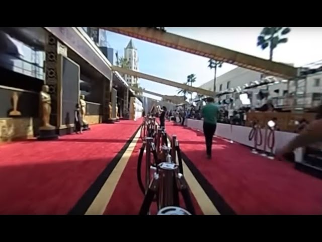 360 VIDEO: Hollywood Boulevard gets ready for Oscar Sunday