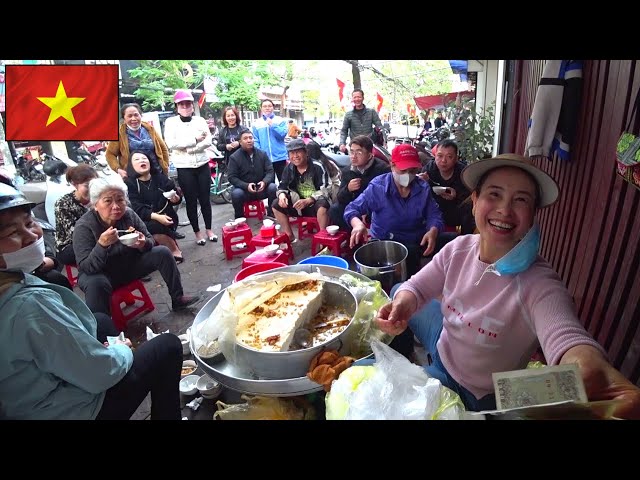 You'll Only Find This In Hai Phong 🇻🇳 Street Food Tour