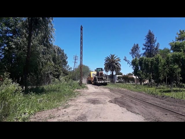 Work Train towards June 20 of the Belgrano Sur Line