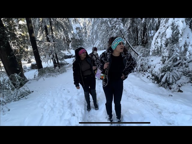 Snowfall मैं फँसे￼ Family fitness ￼