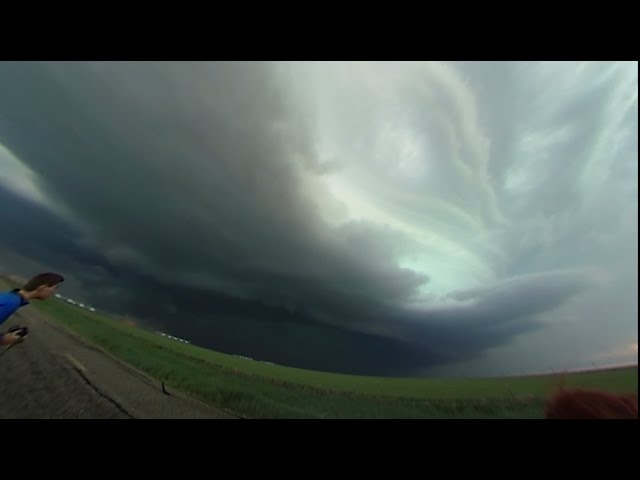 Chasing in 360° - Incredible Storm Structure in the Texas Panhandle - May 16, 2016