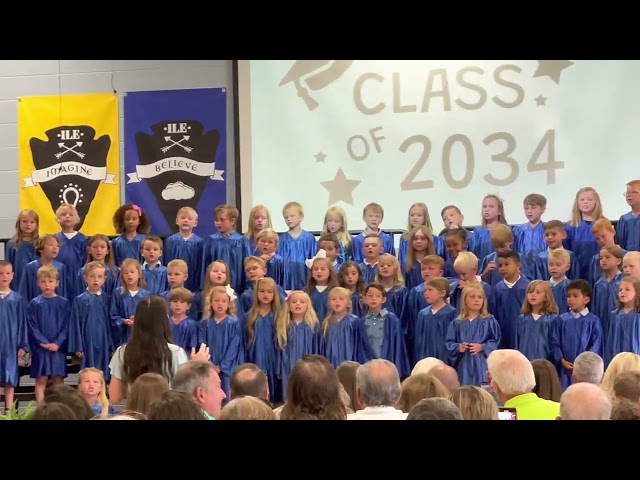 Maddie Grad sing 2